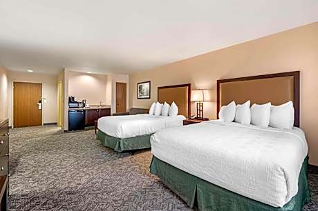 Accessible - 2 Queen Beds