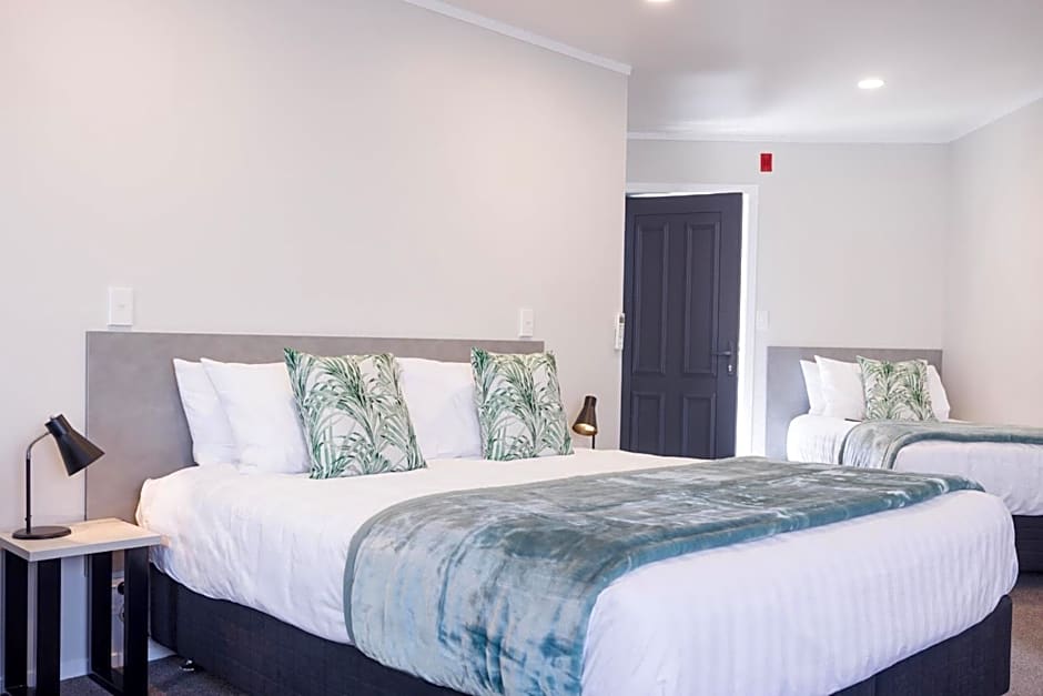 Bks Pohutukawa Lodge