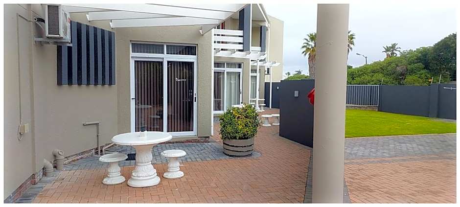 Beachwood Inn Melkbosstrand