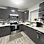 Lux Modern 2BR Radiant Suite+Free Parking