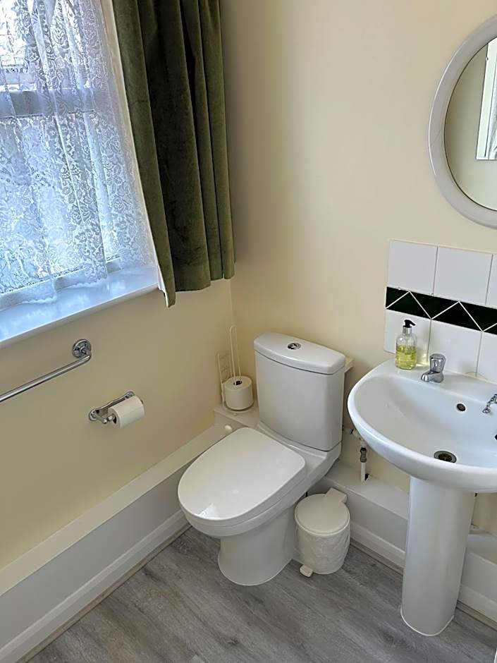 Oakwood Bed and Breakfast Heathrow