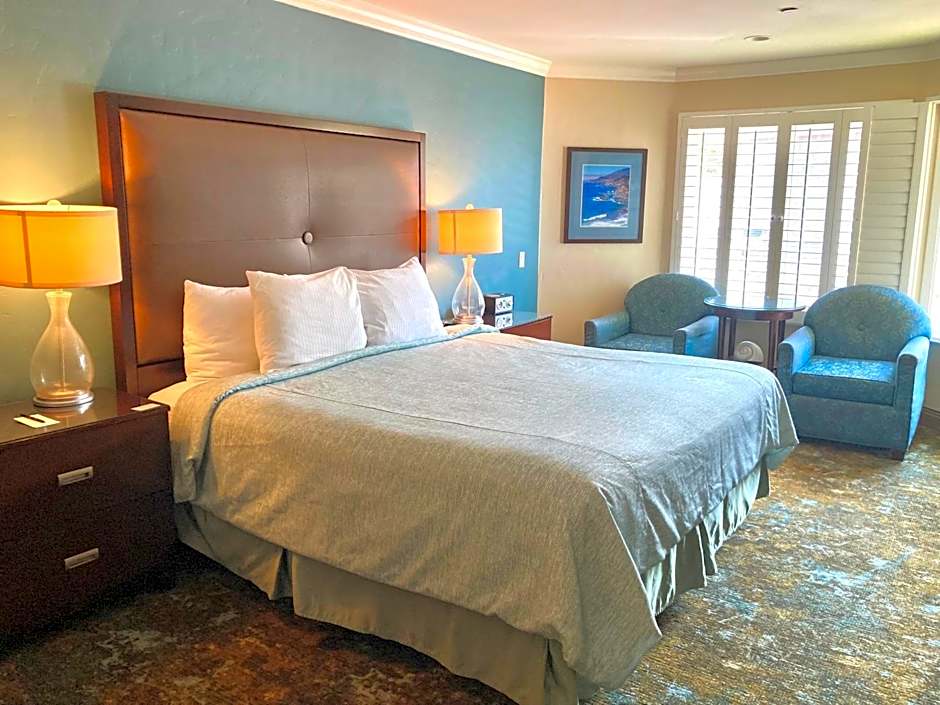 Blue Dolphin Inn