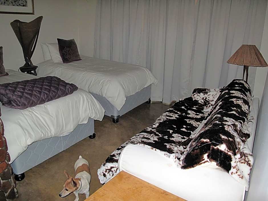 Caracal Lodge