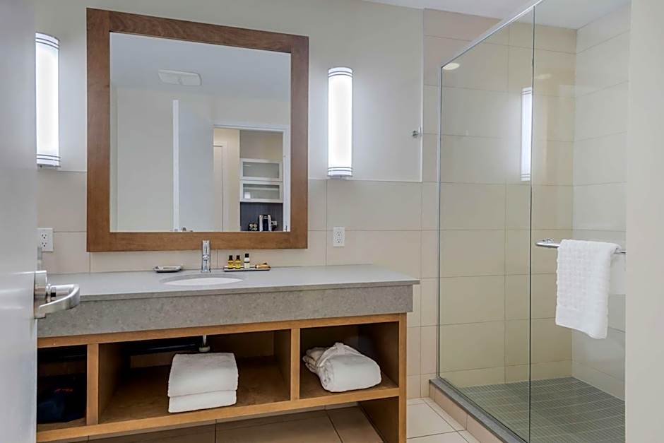 Best Western Plus Sawridge Suites