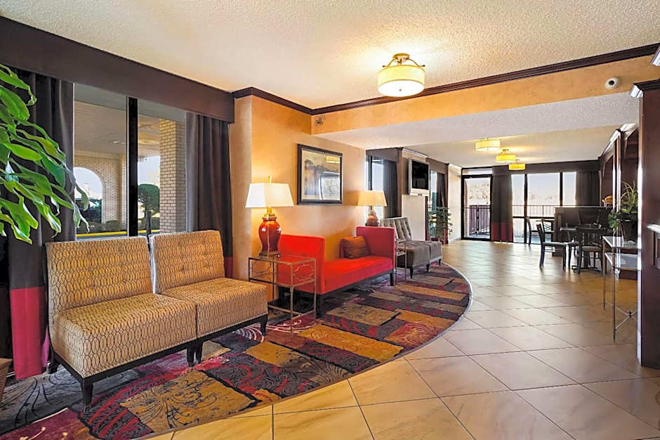 Quality Inn & Suites West Helena