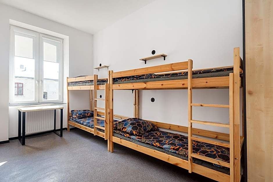 Najtańsze noclegi Piłsudskiego 93