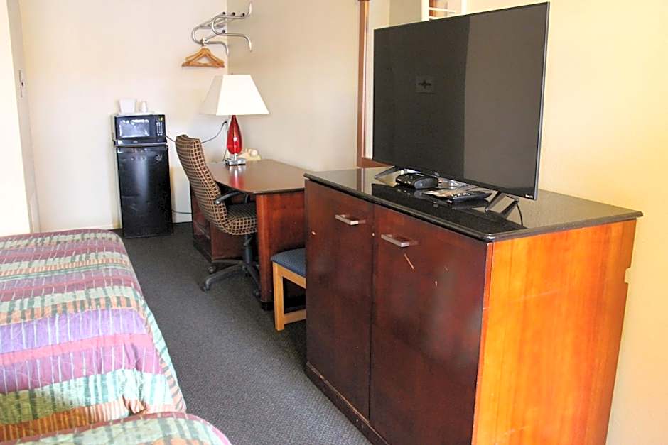 Economy Inn Safford
