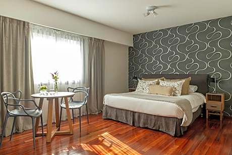 Argenta Tower Hotel & Suites