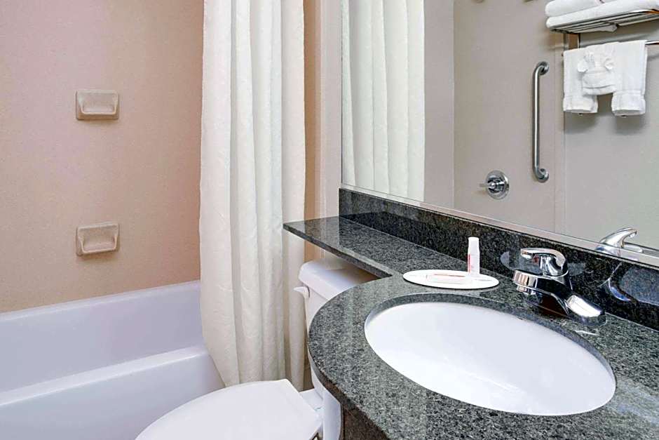 Microtel Inn & Suites By Wyndham Saraland/North Mobile