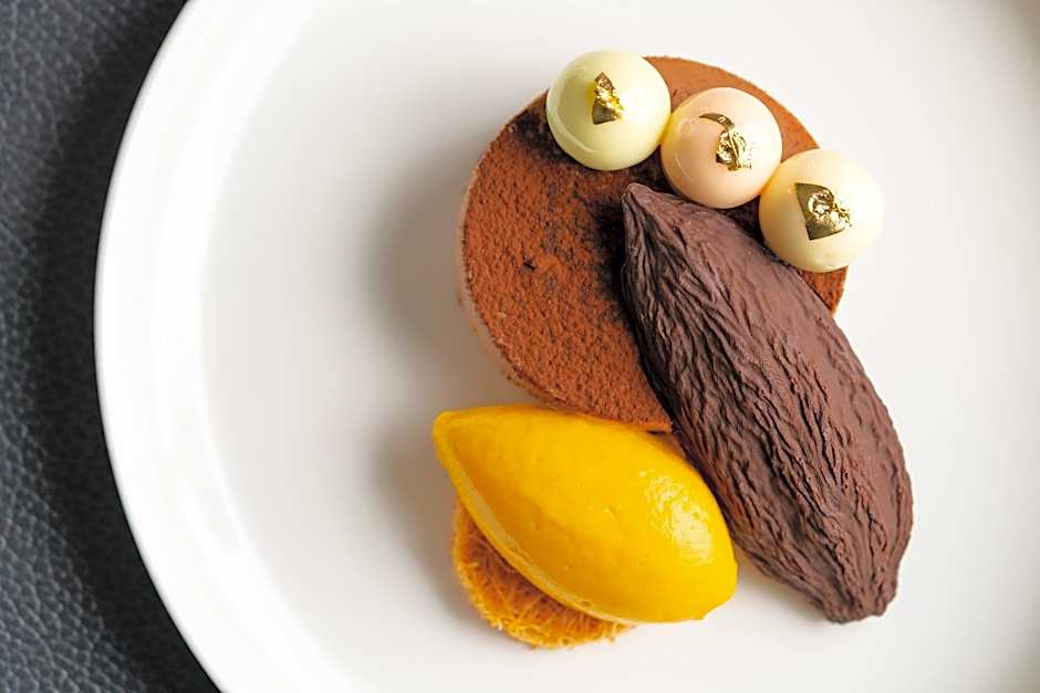 Four Seasons Hotel Riyadh at Kingdom Centre