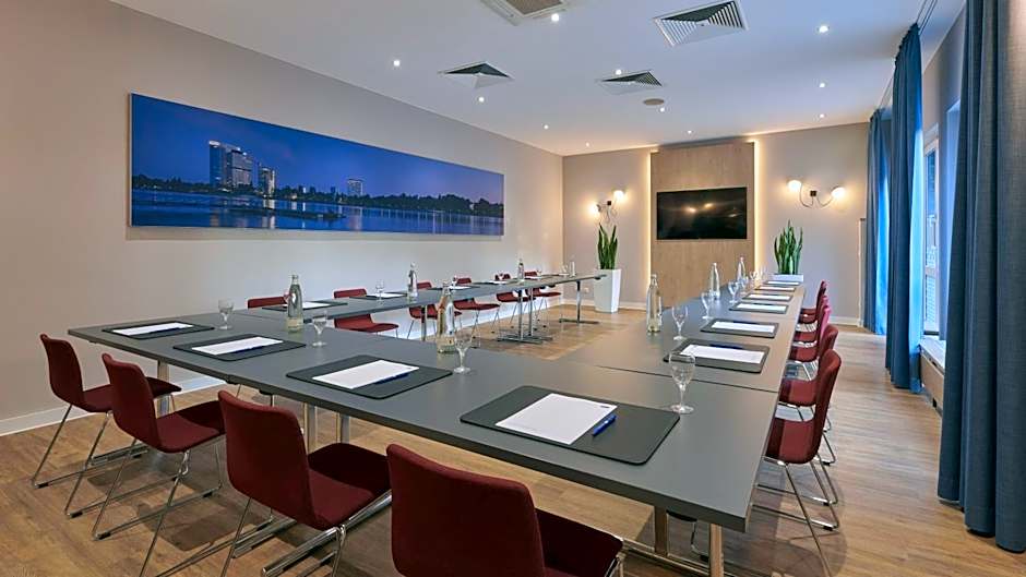 Holiday Inn Express Cologne Troisdorf By IHG