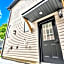 Stylish 2-Bedroom Apartment In Downtown Windsor
