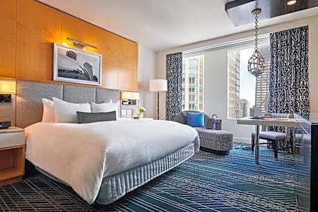 Luxury King Room