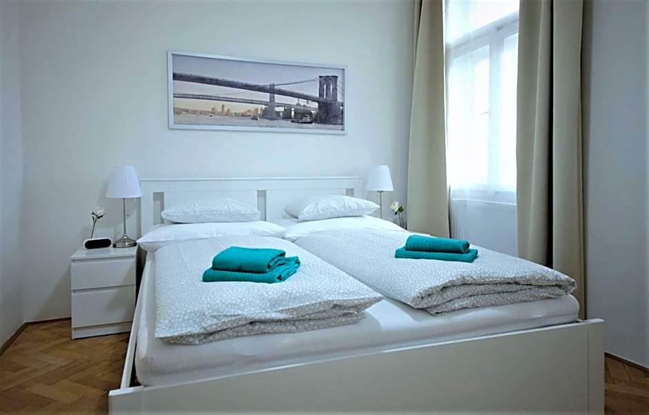 Angel City Aparthotel