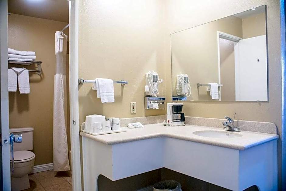 Sol Springs Inn