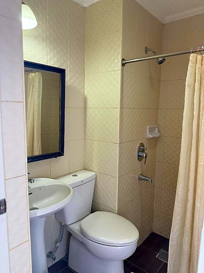 Dotties Place Hotel and Restaurant