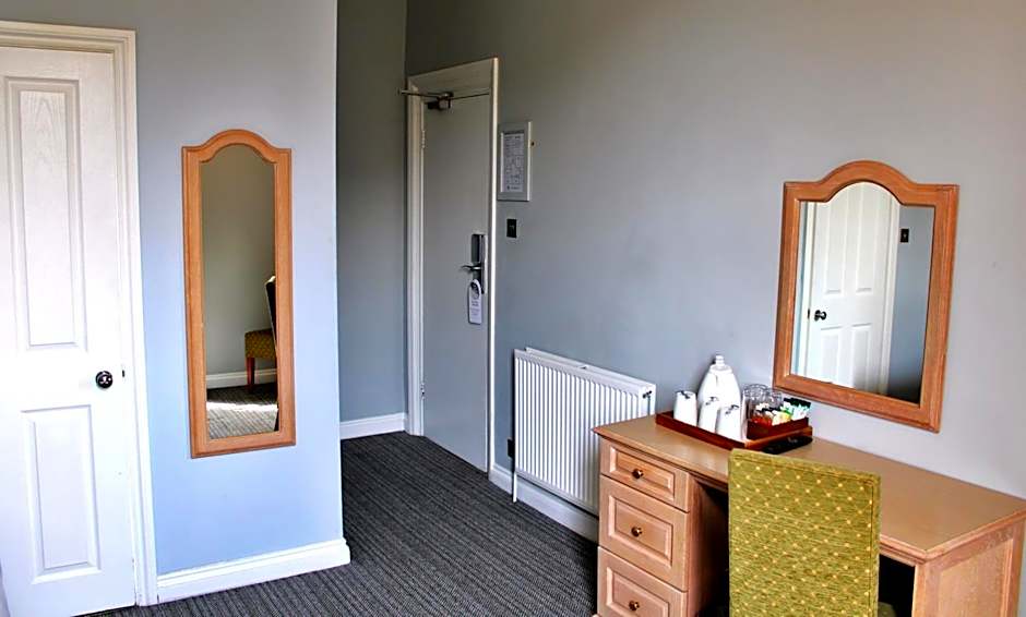 Victoria Square Hotel Clifton Village