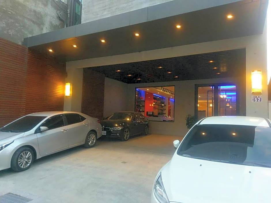 Travel Light Hotel