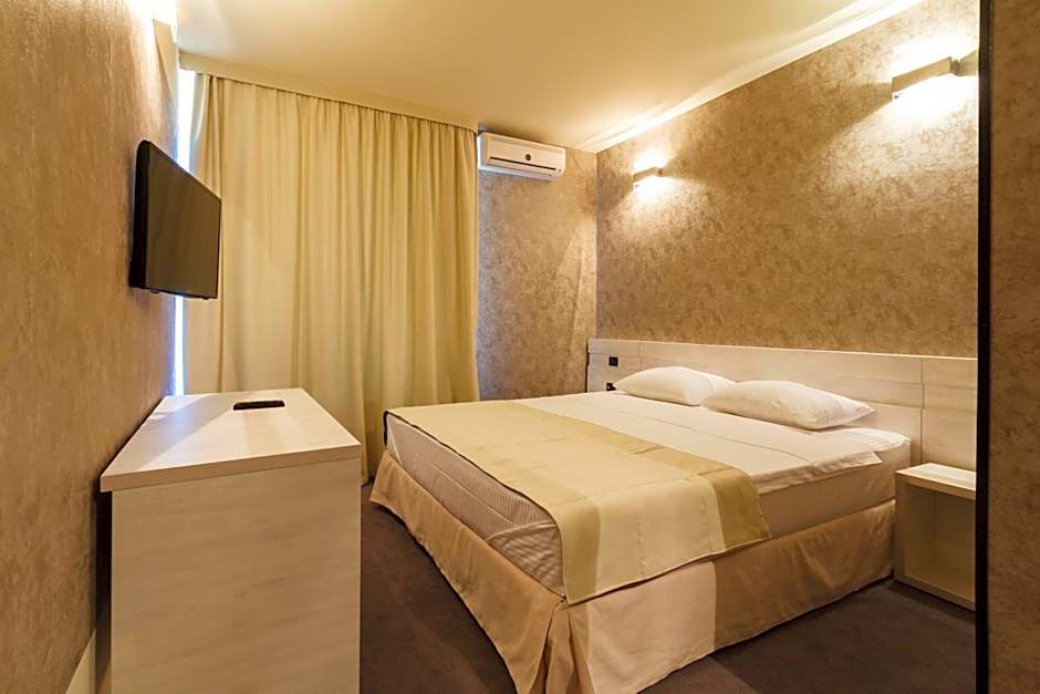 YMY HOTELS Târgu Jiu
