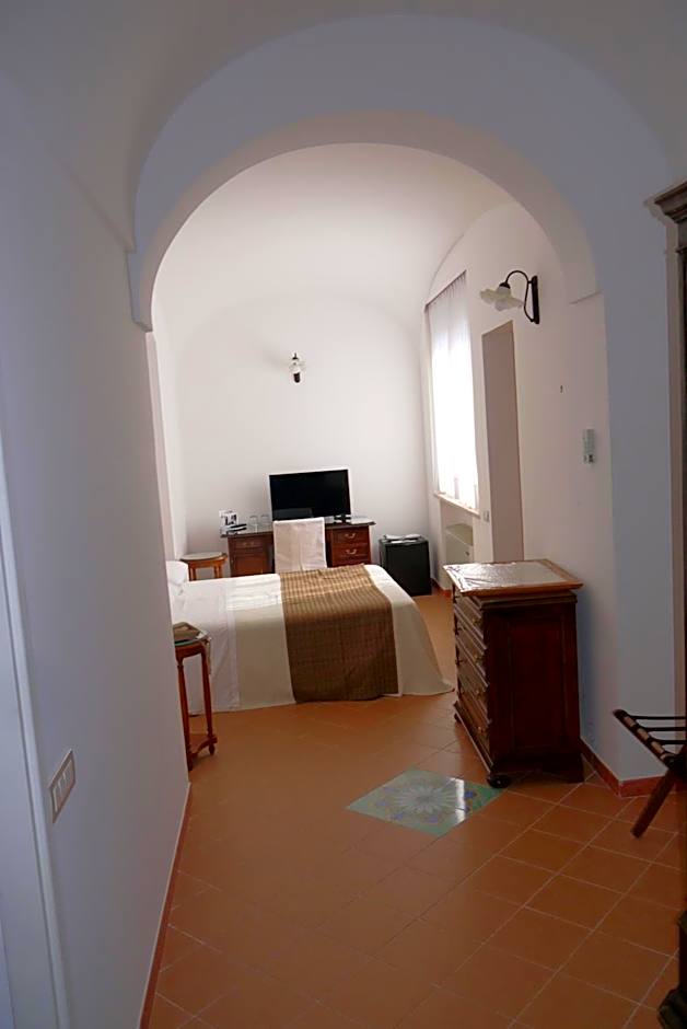 Photo 1 of 12 of 1 Double Bed or 2 Beds