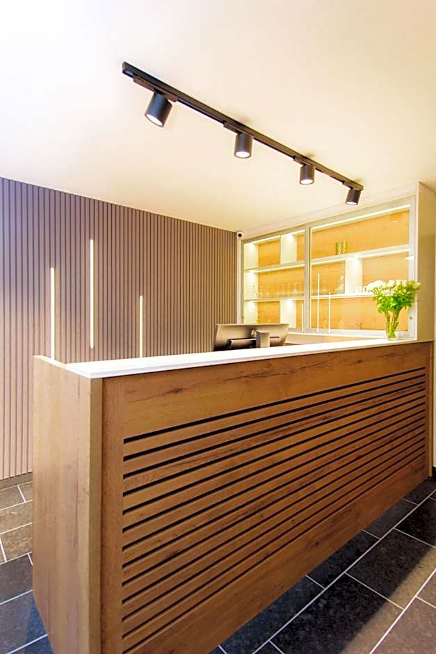 Hotel TwentyFour Living