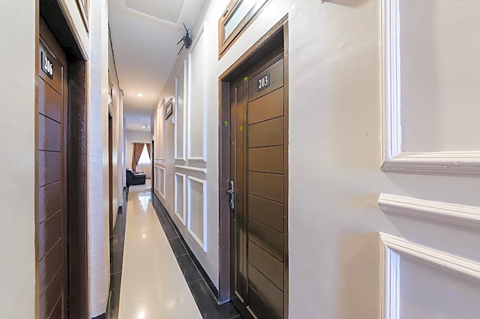 RedDoorz near Waterpark Citra Garden Medan