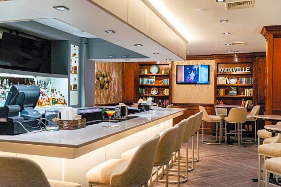 Crowne Plaza Knoxville Downtown University by IHG