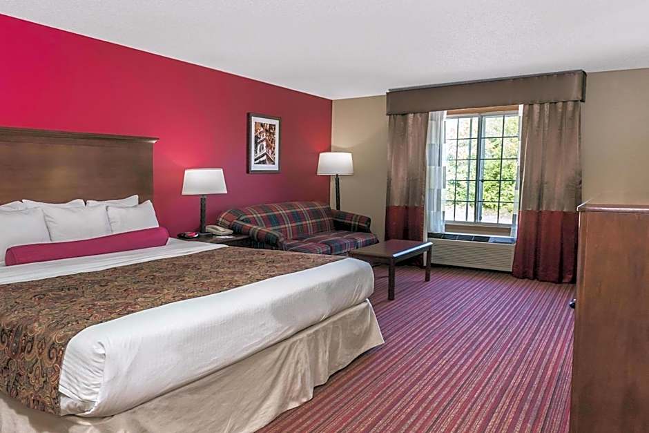 Baymont by Wyndham Mequon Milwaukee Area