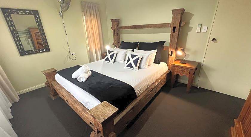 Coconut Palms on the Bay