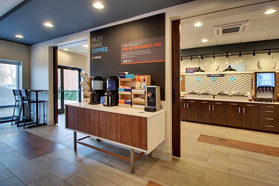 Holiday Inn Express Baltimore BWI Airport West by IHG