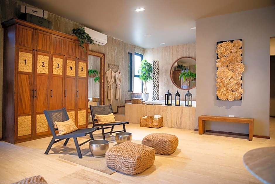 Hotel Andana Winery & Spa