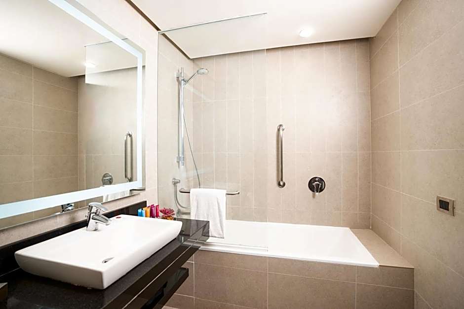 Hilton Garden Inn Santiago Airport