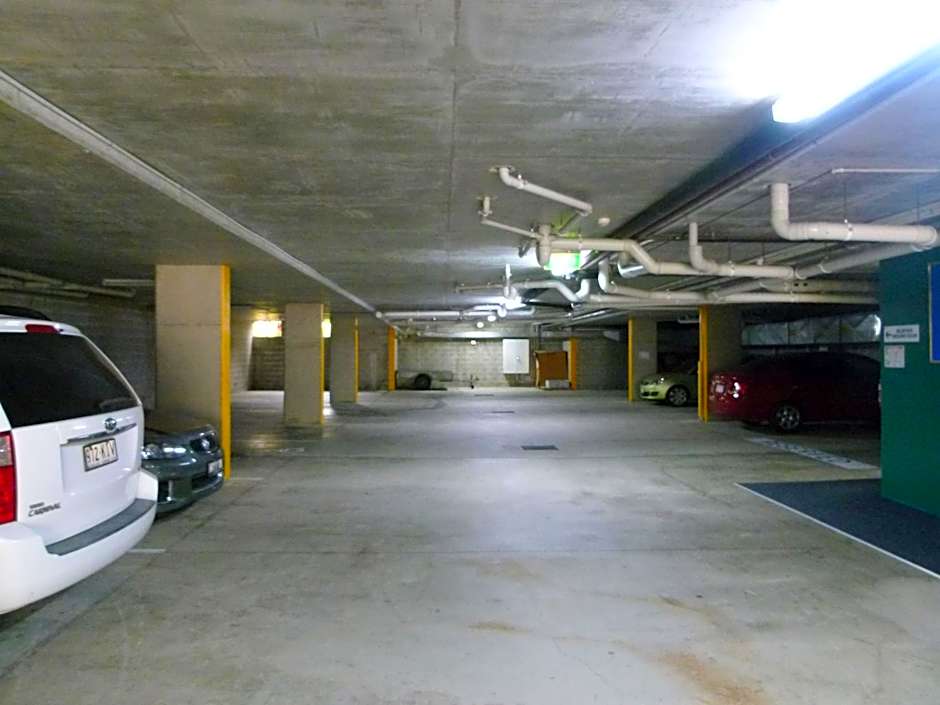 Madison Ocean Breeze Apartments