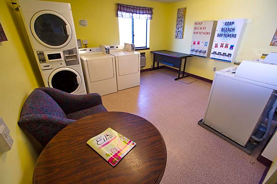 Super 8 by Wyndham Elko