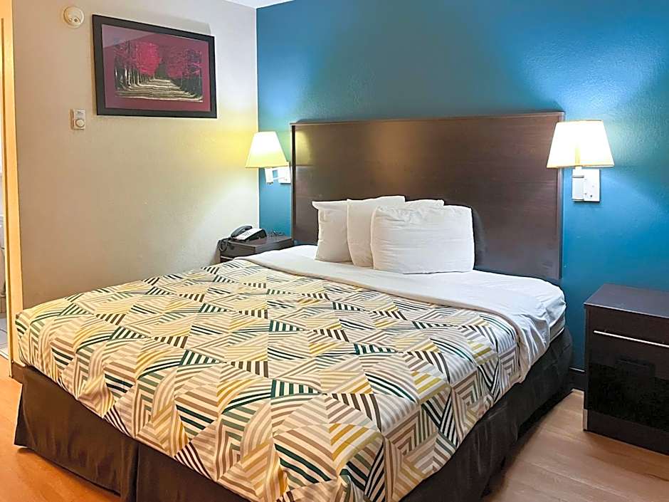 Studio 6 Suites Shreveport, LA Industrial Loop