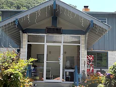 Clarketon Motel - Maggie Valley