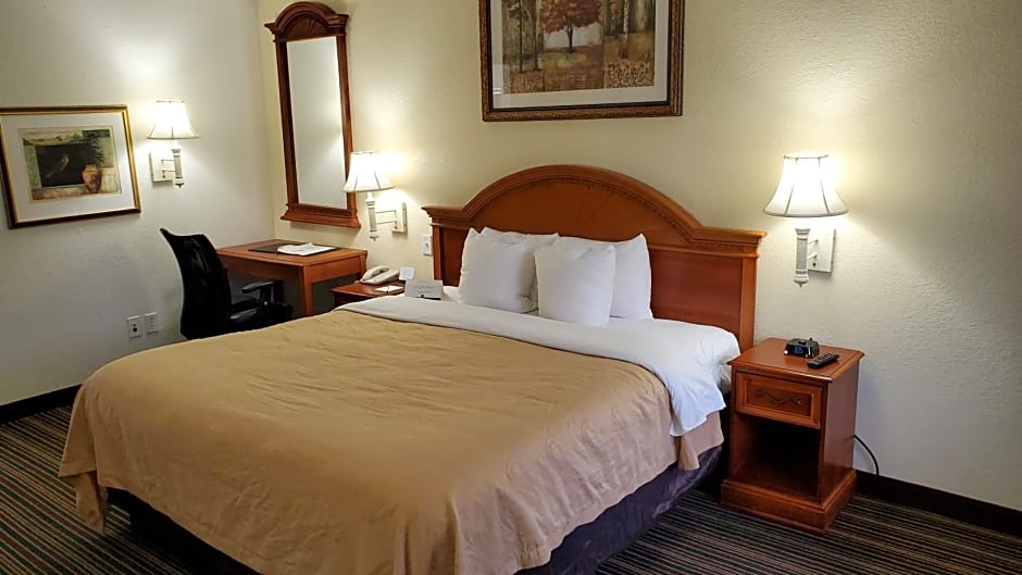 Quality Inn & Suites Biltmore East