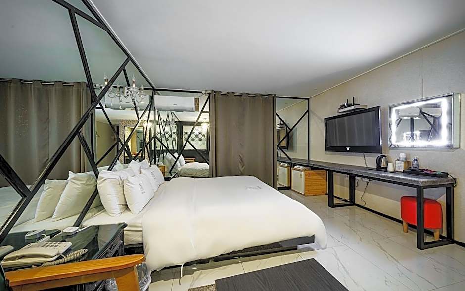 Workers Hotel Ansan by Anook