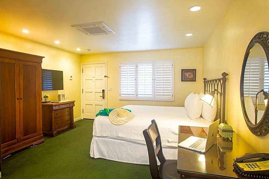 Castillo Inn at the Beach
