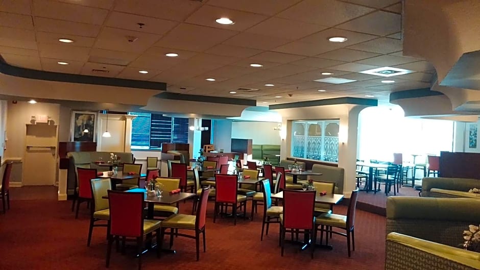 DoubleTree by Hilton Fayetteville