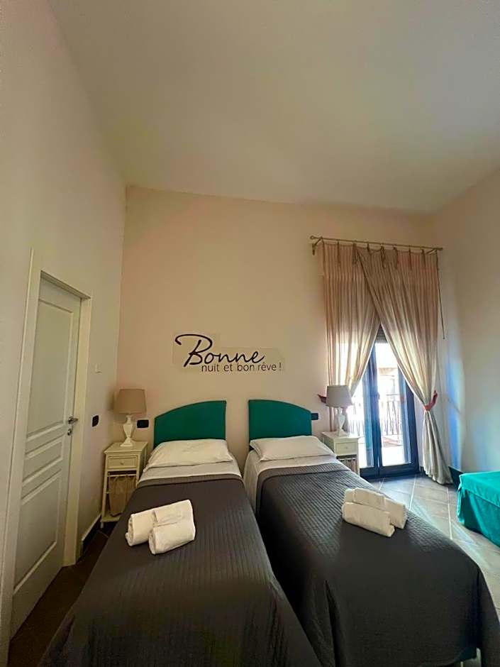 PortAtenea - Atenea Collection