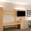 Holiday Inn Express & Suites Ft Myers Beach-Sanibel Gateway By IHG