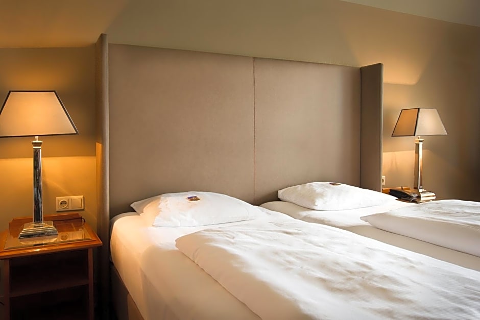 The Ascot Hotel