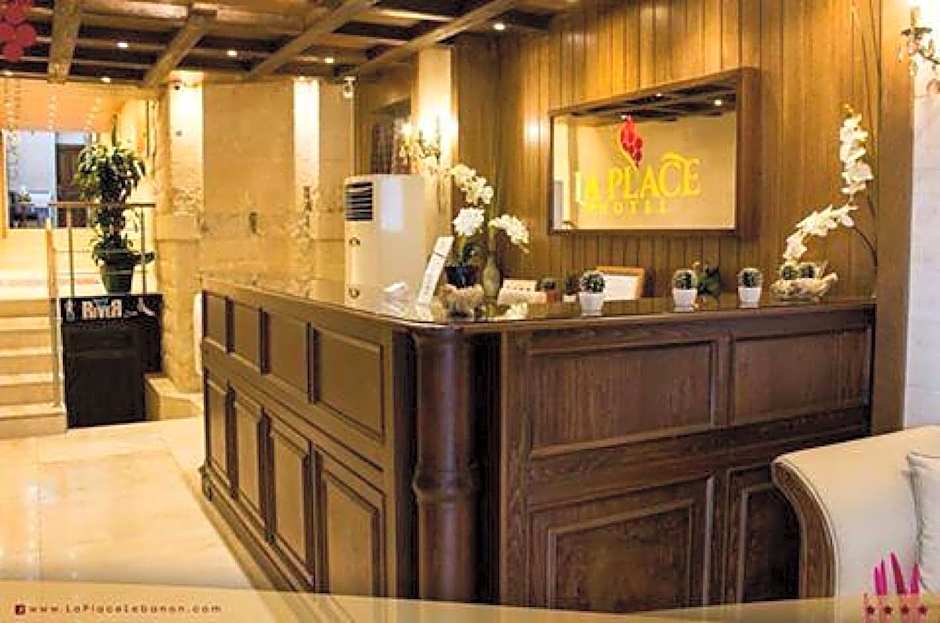 La Place Hotel