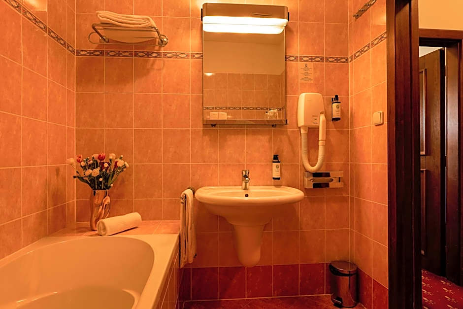 LH Hotel Gold