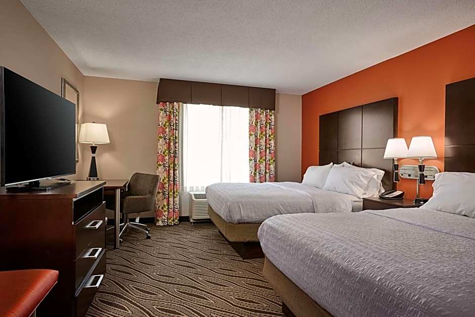 Hampton Inn By Hilton Evansville Airport
