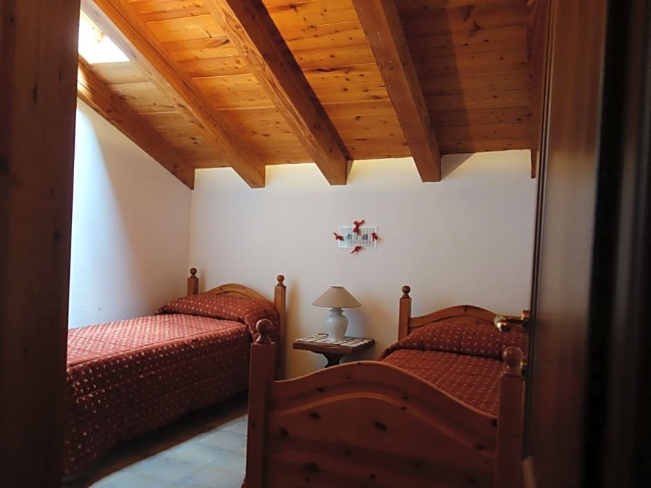 Auberge Lou Créton di Lui Hostel