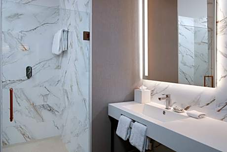 Executive King Room with Sofa Bed and Garden View