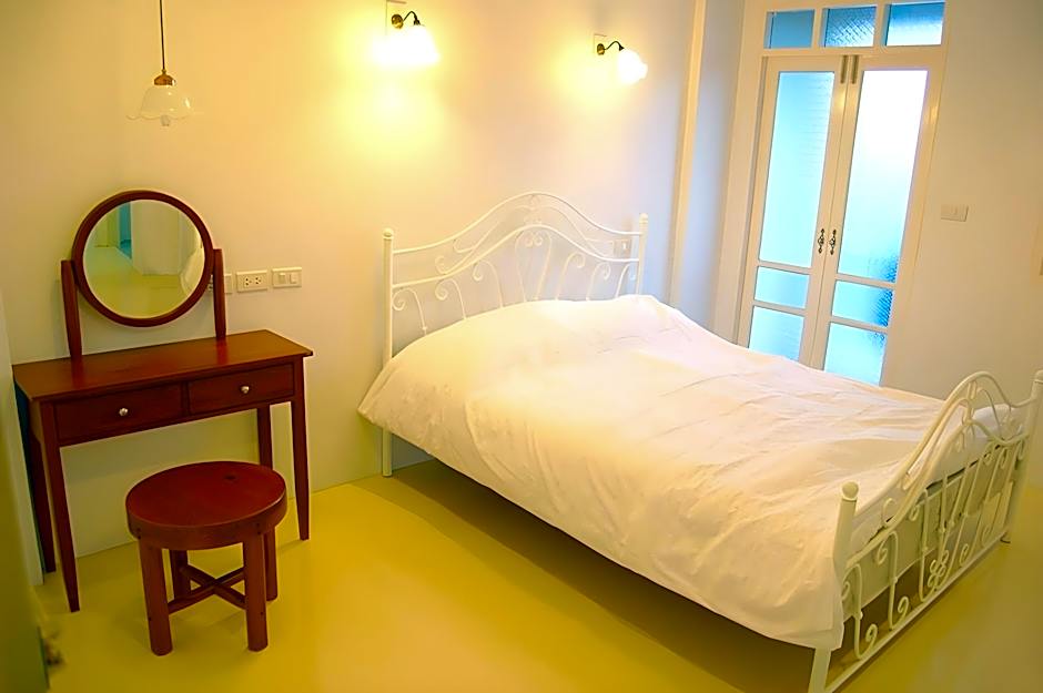 Roof View Place Hotel