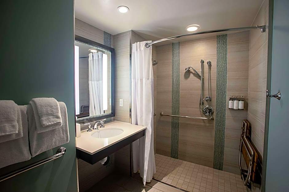 Wyndham Grand Jupiter At Harbourside Place